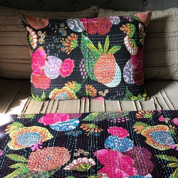 Hand Stitched Indian Kantha Standard Pillo… - Picture 4 of 6